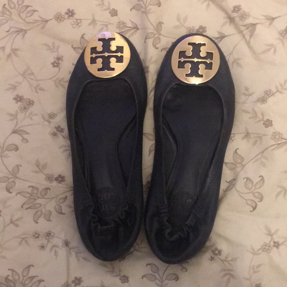 Tory Burch Reva Women's Navy Ballet Flats With Gold Tone Logo Medallion